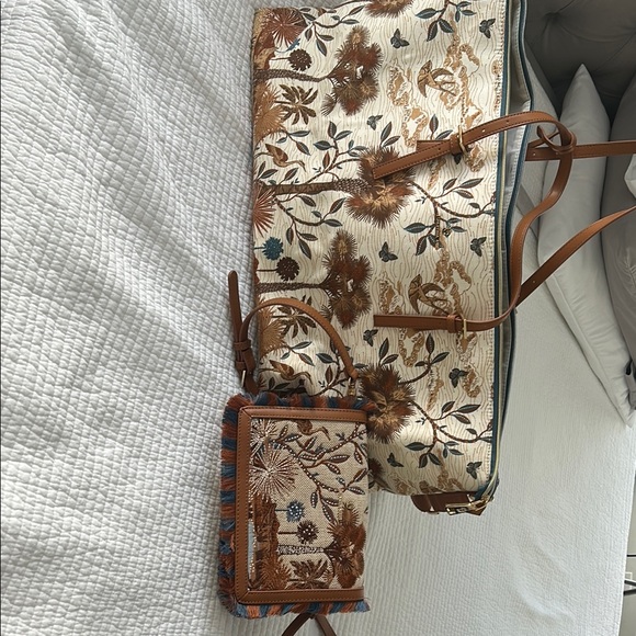 Spartina Duffel travel bag Floral Embroidered Cream and Brown Women's Bag Set - Picture 1 of 5